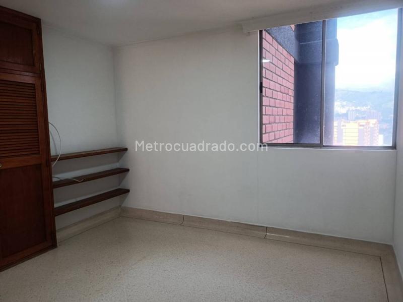 4BR Apartment in Jardines (126 m²) - 4