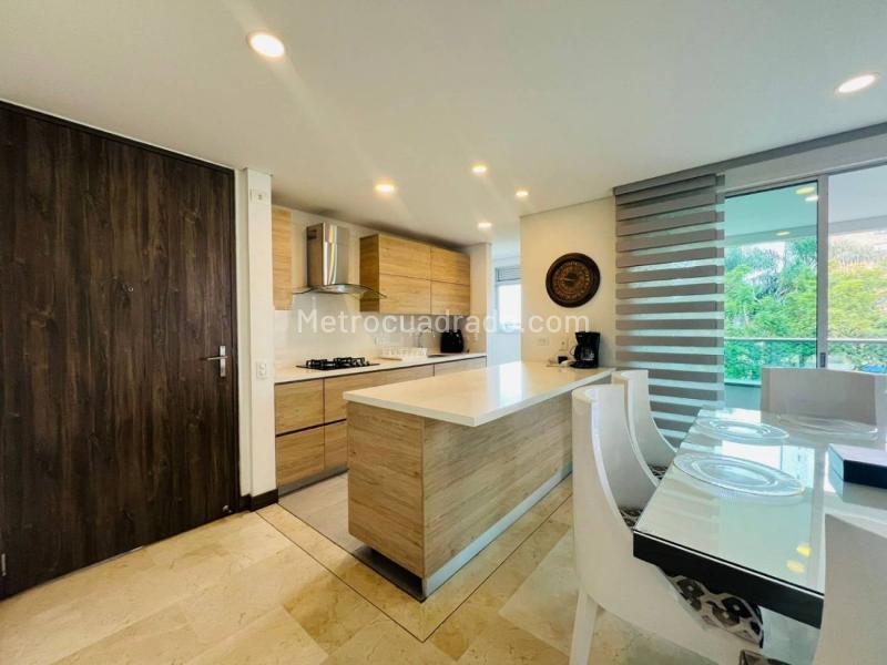 Apartamento Amplio de 3 Alcobas en Loma de los Parra - 3