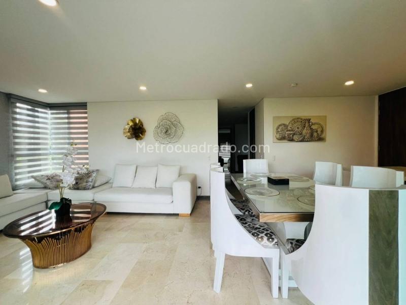 Apartamento Amplio de 3 Alcobas en Loma de los Parra - 6