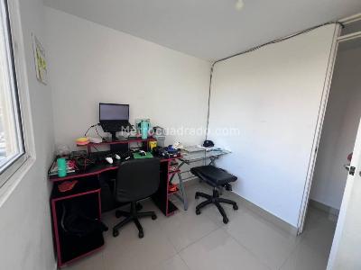 Apartamento de 3 alcobas en venta en Maria Auxiliadora, Sabaneta, 51 m² · foto 6 de 18