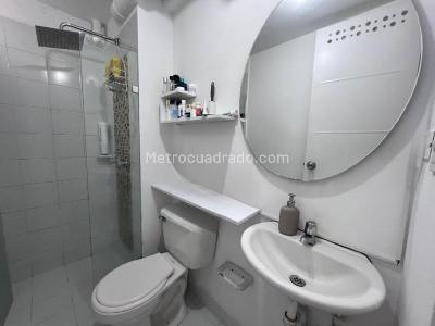 Apartamento de 3 alcobas en venta en Maria Auxiliadora, Sabaneta, 51 m² · foto 13 de 18