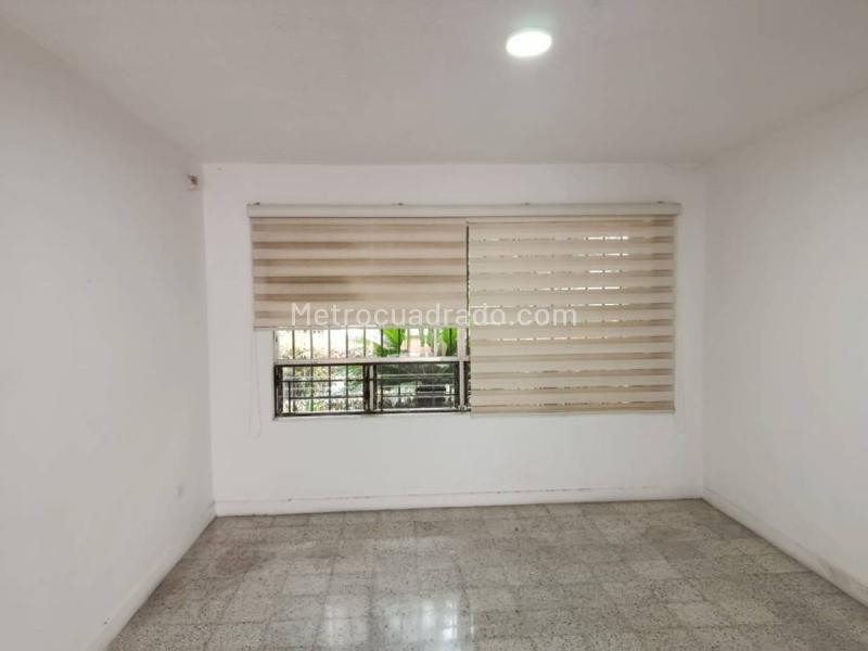 Casa Comercial de 5 Alcobas en El Velódromo - 2