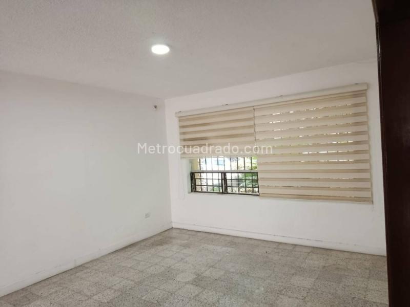 Casa Comercial de 5 Alcobas en El Velódromo - 3