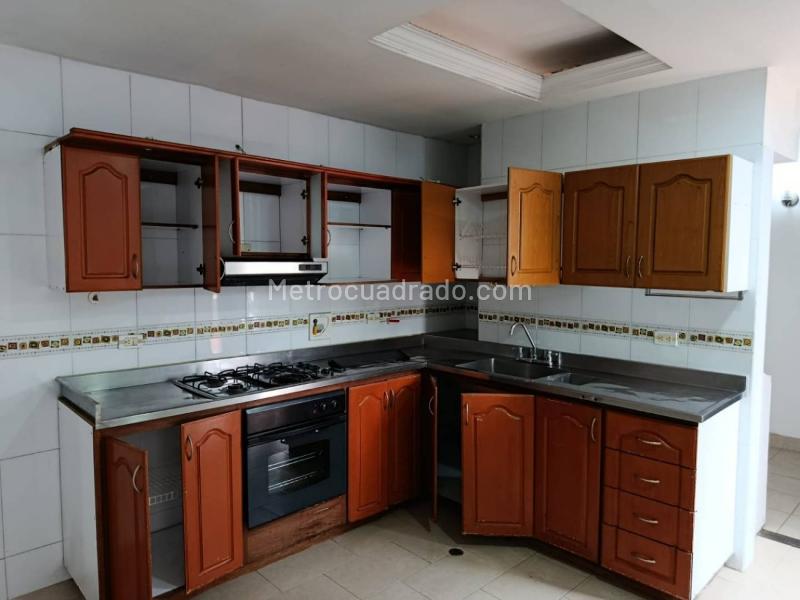 Casa Comercial de 5 Alcobas en El Velódromo - 4