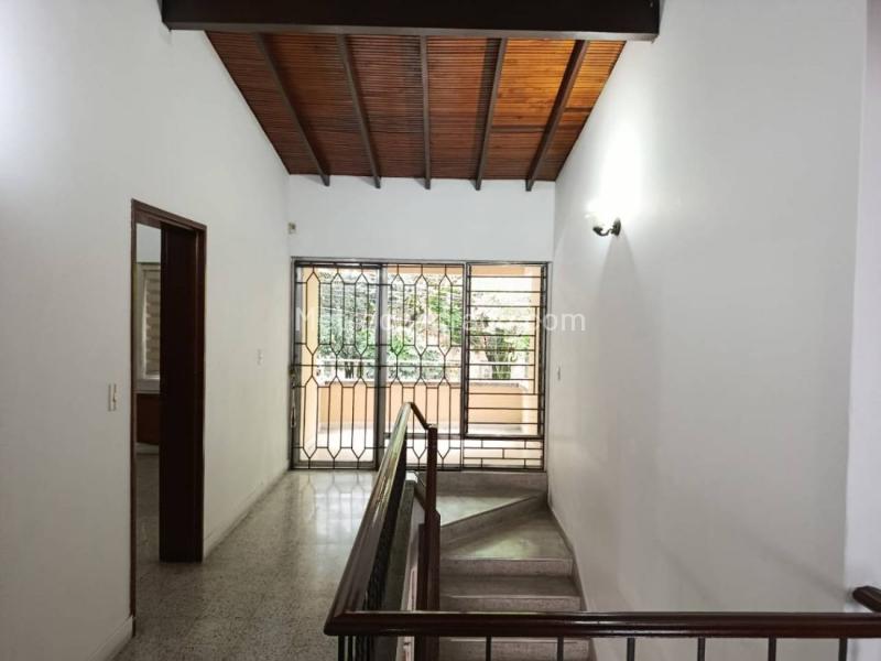 Casa Comercial de 5 Alcobas en El Velódromo - 8