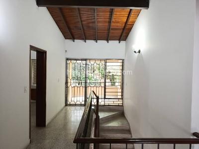 Casa de 5 alcobas en arriendo en El Velodromo, Medellín, 350 m² · foto 8 de 20
