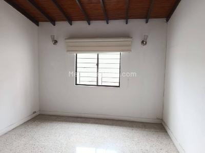 Casa de 5 alcobas en arriendo en El Velodromo, Medellín, 350 m² · foto 13 de 20
