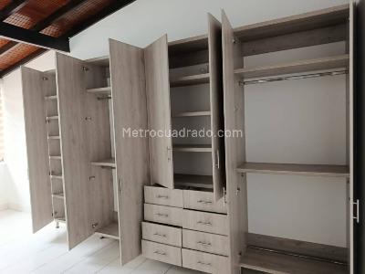 Casa de 5 alcobas en arriendo en El Velodromo, Medellín, 350 m² · foto 17 de 20