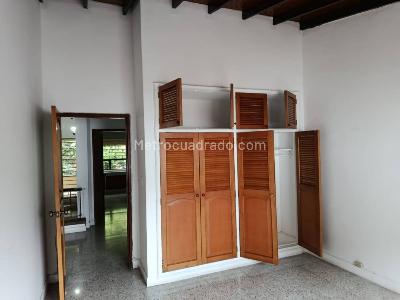 Casa de 5 alcobas en arriendo en El Velodromo, Medellín, 350 m² · foto 19 de 20