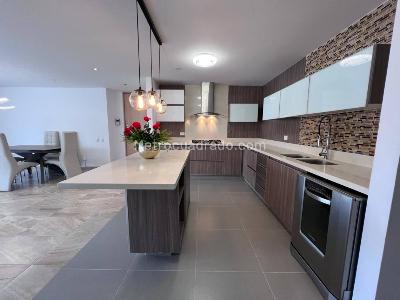 Apartamento de 3 alcobas en venta en Loma Del Esmeraldal, Envigado, 155 m² · foto 3 de 20