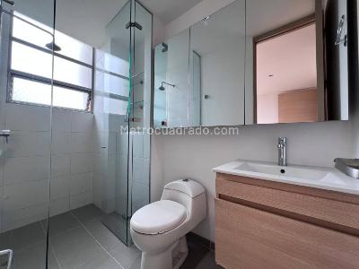 Apartamento de 3 alcobas en venta en Loma Del Esmeraldal, Envigado, 155 m² · foto 13 de 20