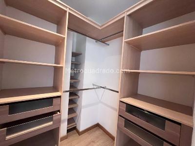 Apartamento de 3 alcobas en venta en Loma Del Esmeraldal, Envigado, 155 m² · foto 16 de 20