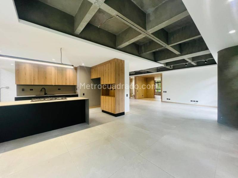 Stylish 2BR Apartment in Loma Del Campestre