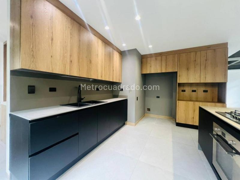 Stylish 2BR Apartment in Loma Del Campestre - 5