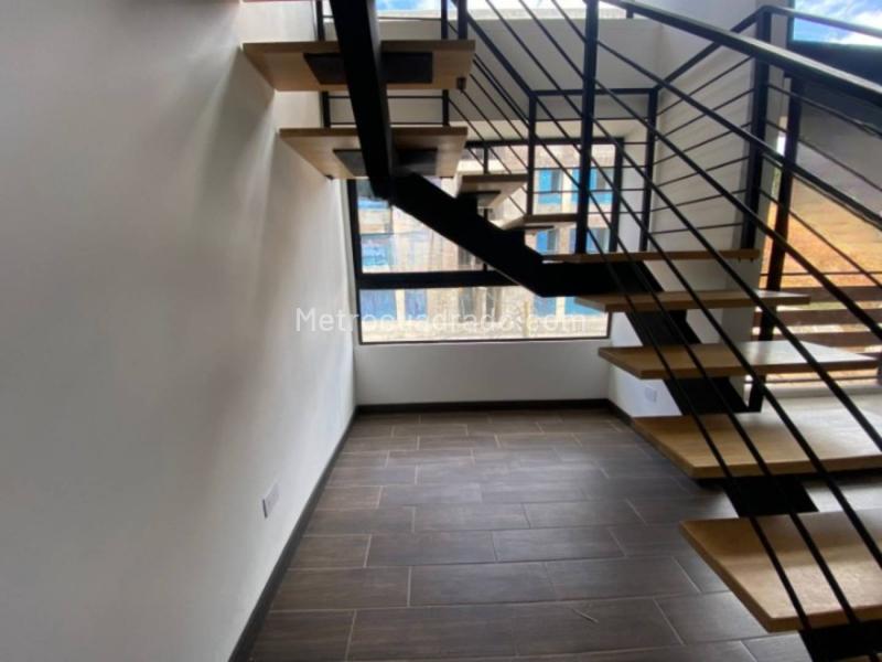 Apartamento Dúplex de 3 Habitaciones en El Retiro - 4