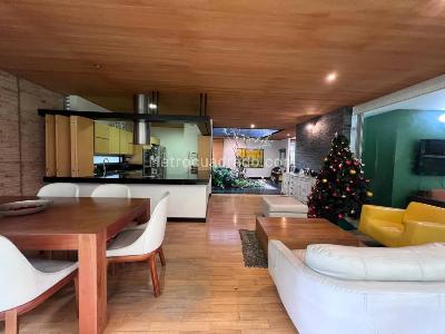 Casa de 4 alcobas en venta en Loma El Atravesado, Envigado, 396 m² · foto 6 de 20