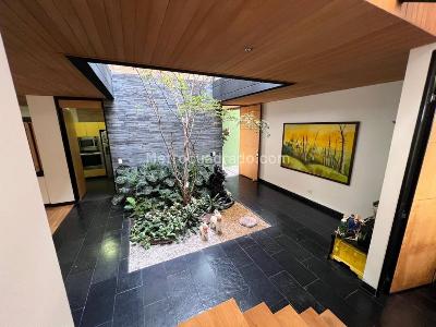 Casa de 4 alcobas en venta en Loma El Atravesado, Envigado, 396 m² · foto 10 de 20