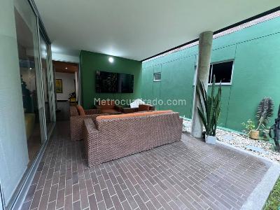 Casa de 4 alcobas en venta en Loma El Atravesado, Envigado, 396 m² · foto 16 de 20