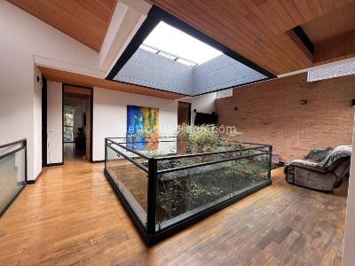 Casa de 4 alcobas en venta en Loma El Atravesado, Envigado, 396 m² · foto 18 de 20