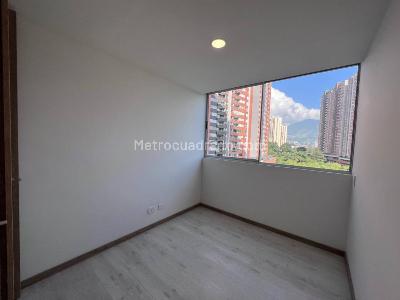 Apartamento de 3 alcobas en venta en Suramerica, Itagüí, 77 m² · foto 3 de 20