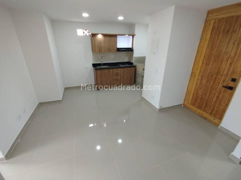 Apartamento Cómodo de 3 Alcobas en Velódromo - 2