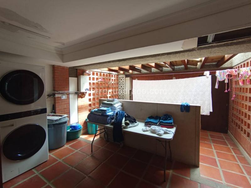 Spacious 4BR Family House in La Calera - 8