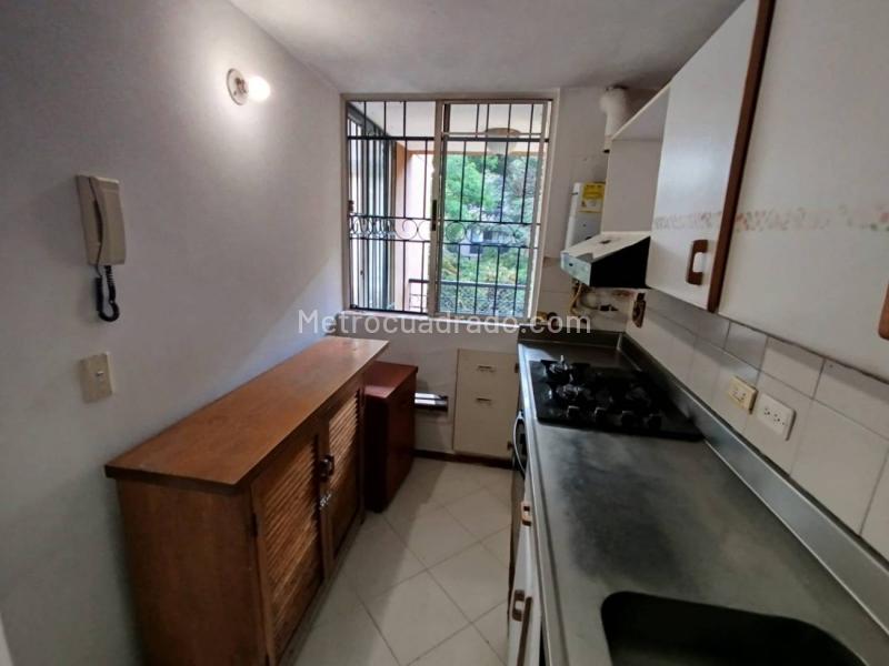 Apartamento de 3 Alcobas cerca a la Iglesia Santa Gema en La Castellana - 5