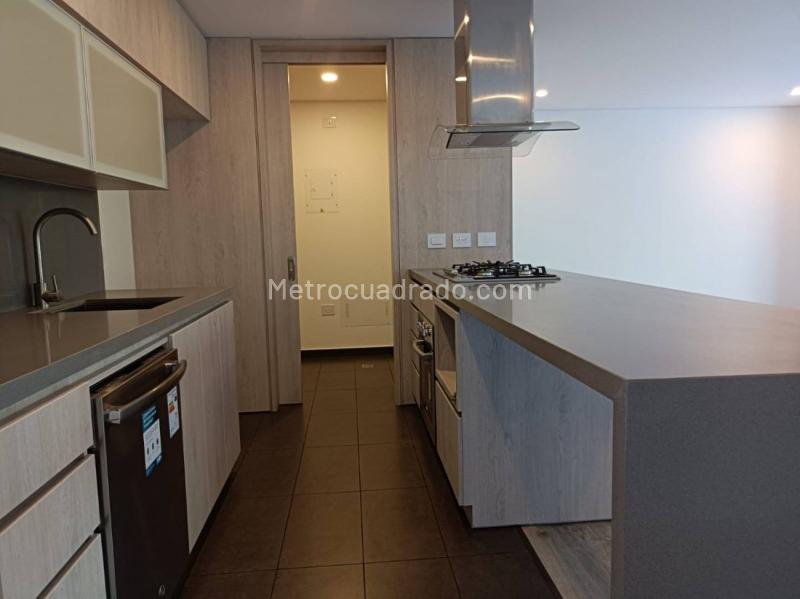 3BR Apartment with 3 Baths near Palmas Ave in Las Palmas - 7