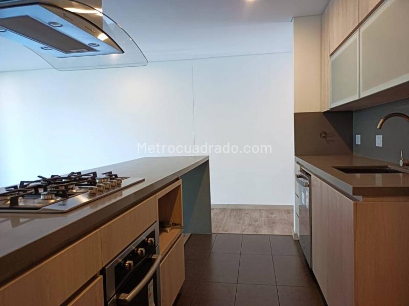 3BR Apartment with 3 Baths near Palmas Ave in Las Palmas - 9