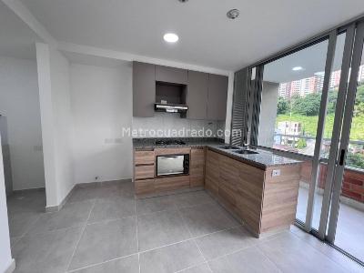 Apartamento de 2 alcobas en venta en La Doctora, Sabaneta, 55 m² · foto 4 de 18