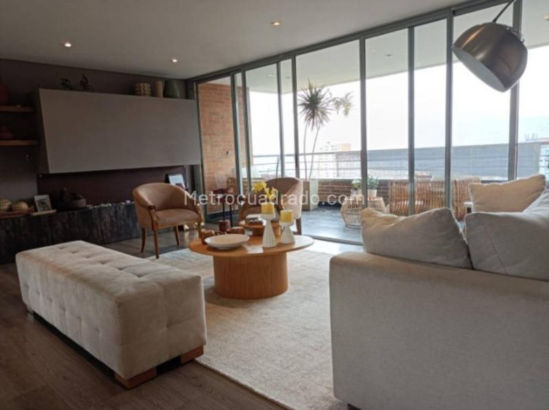 Stylish 3BR Apartment in Loma De Los Gonzalez