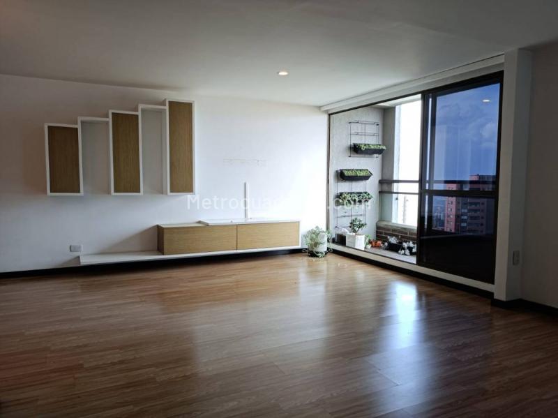 2BR Apartment in Loma De Los Gonzalez