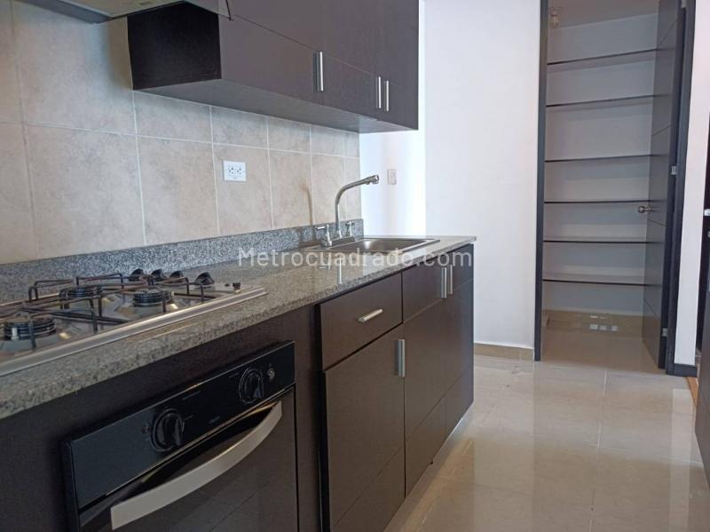 Apartamento de 2 Alcobas en Loma de los González (El Poblado) - 9