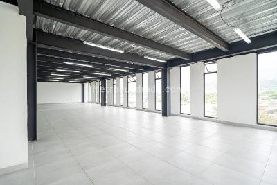 Office for rent in Zona Industrial De Belen, Medellín