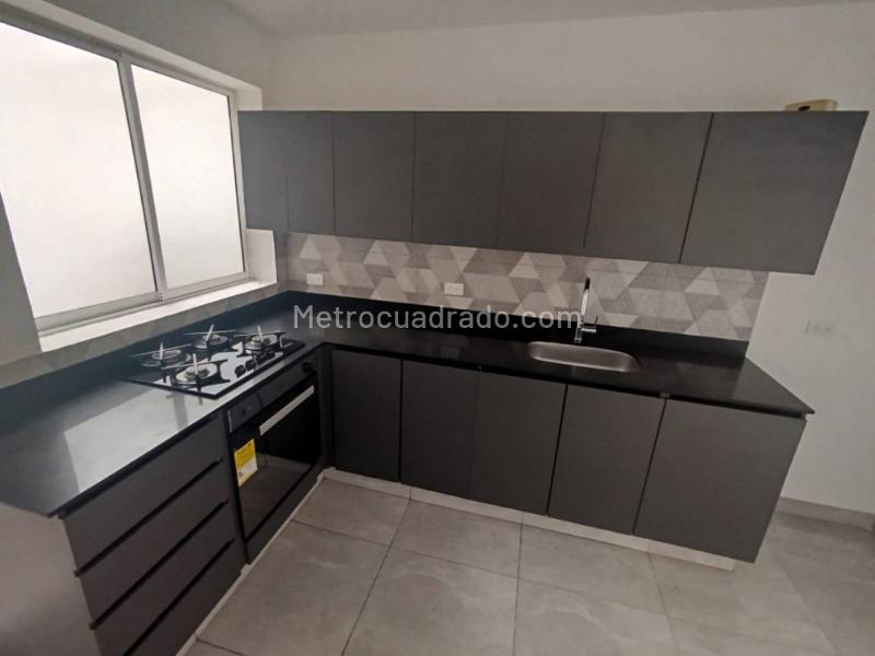 Casa Cómoda de 5 Alcobas en Floresta - 2