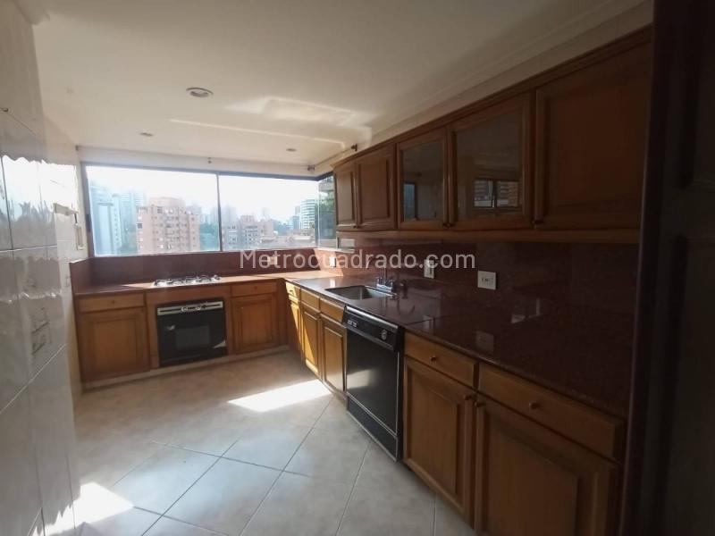 Comfortable 3BR Apartment in Loma De Los Parra - 4