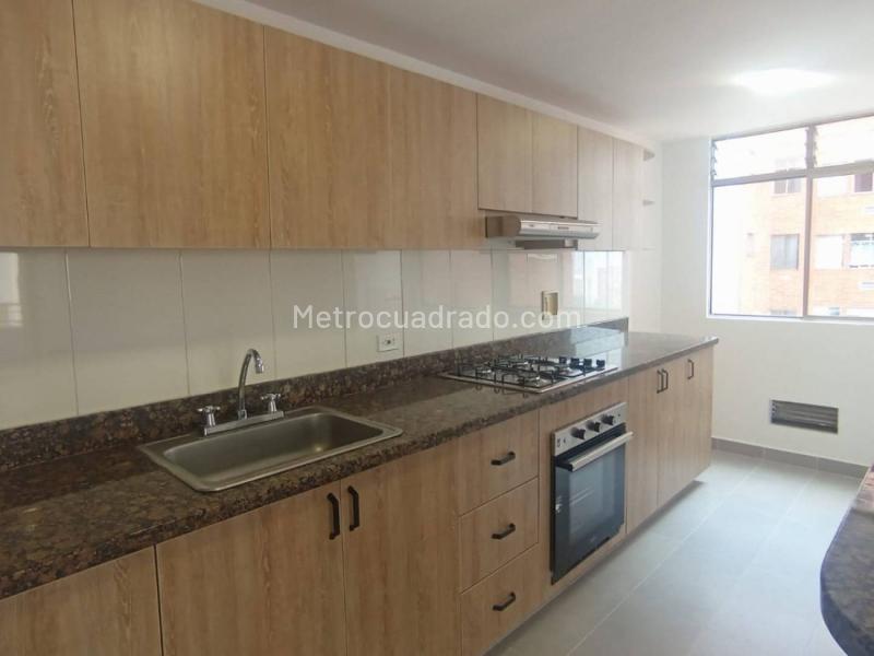 Spacious 2BR Apartment in Provenza - 4