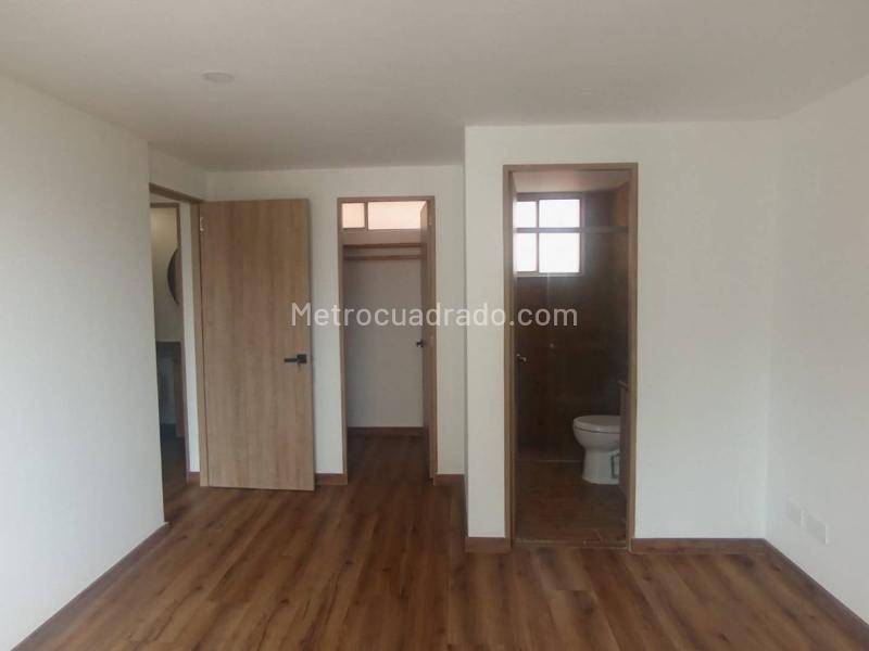 Spacious 2BR Apartment in Provenza - 8