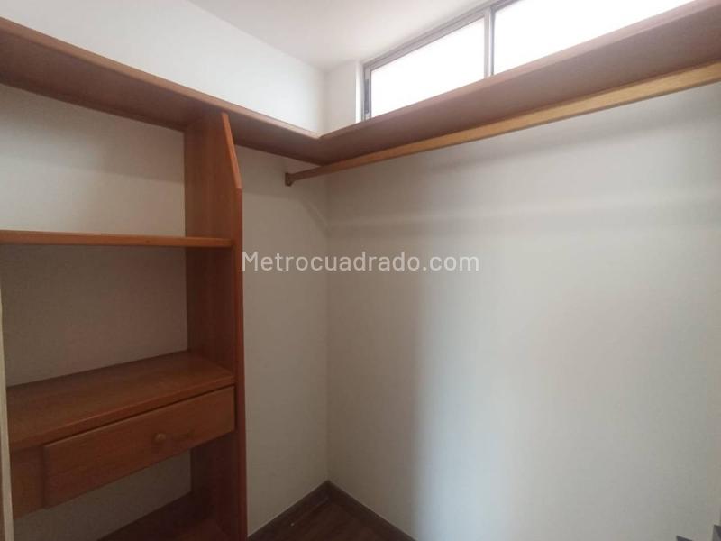 Spacious 2BR Apartment in Provenza - 9