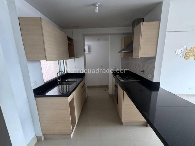 Modern 3BR Apartment in Castropol, El Poblado - 3