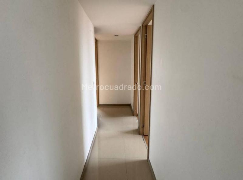 Modern 3BR Apartment in Castropol, El Poblado - 8