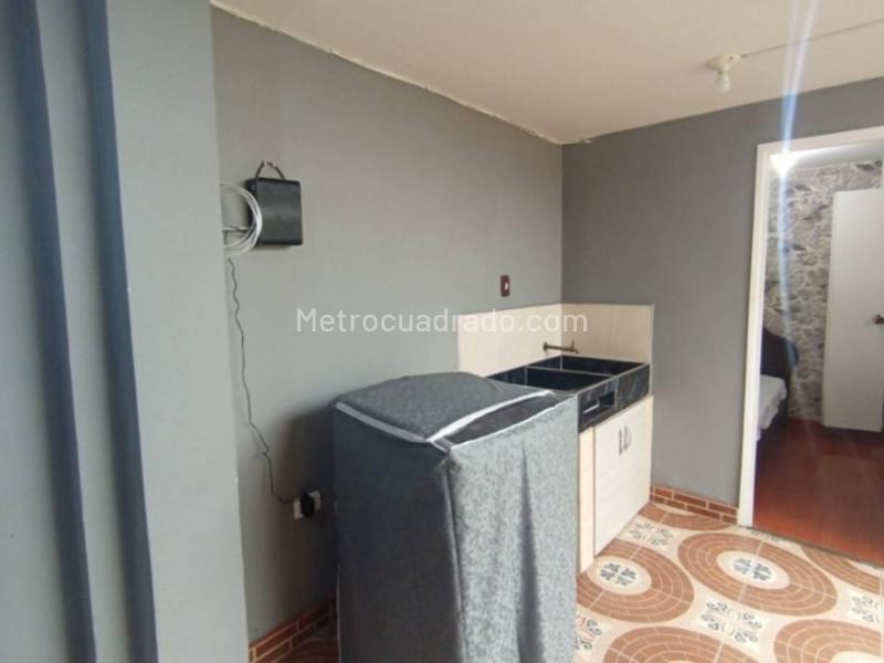 Spacious 2BR Apartment in Belen La Palma - 8