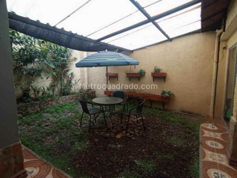Spacious 2BR Apartment in Belen La Palma - 9