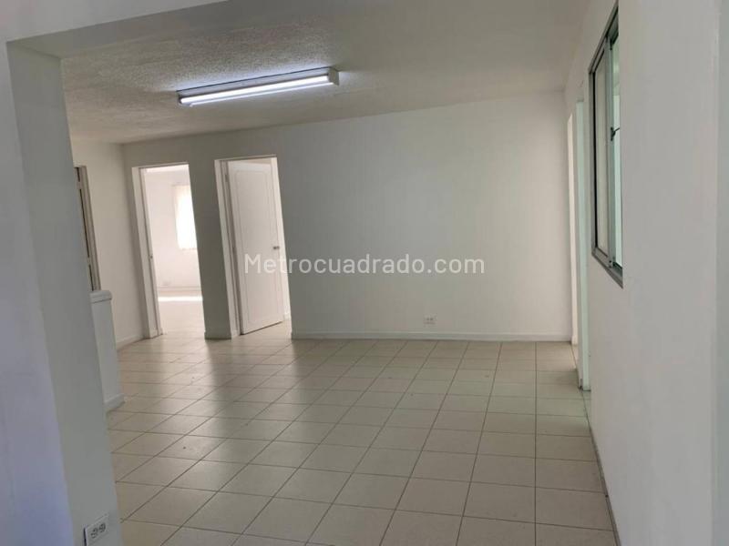 Casa Comercial en Arriendo en Conquistadores - 6