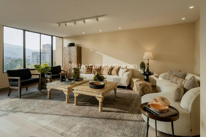 Apartamento de 3 Alcobas con Piscina en Loma del Campestre - 3