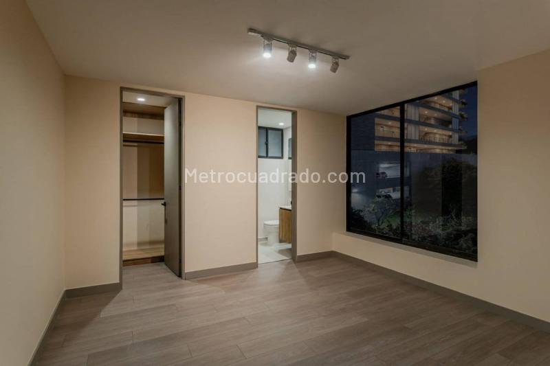 Apartamento de 3 Alcobas con Piscina en Loma del Campestre - 8