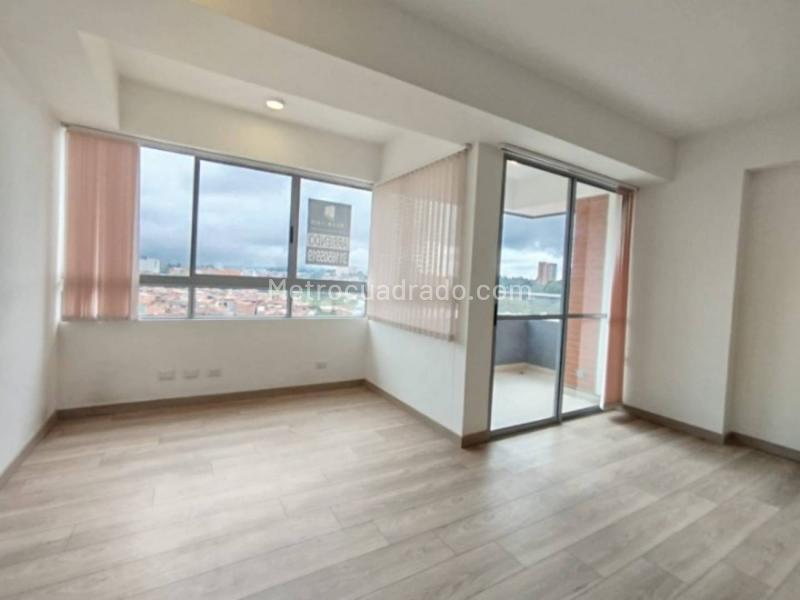 3BR Apartment in San Nicolas (93 m²)