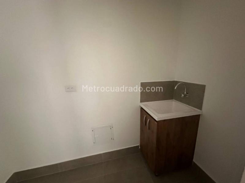 2BR Apartment in El Retiro (98 m²) - 4