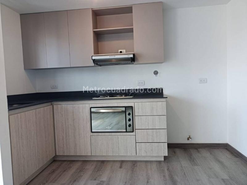 Apartamento de 2 Alcobas con Vistas Panorámicas en Las Palmas - 4