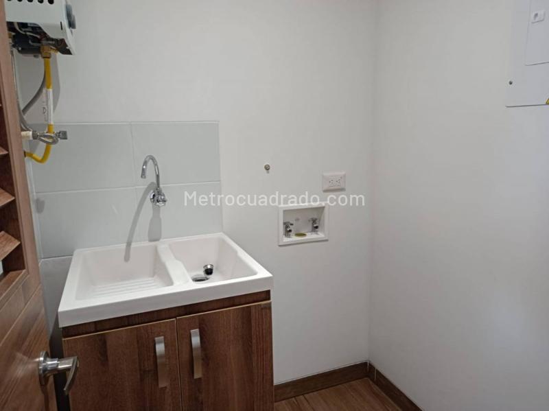 2BR Apartment with Industrial Finishes in Ciudad del Río - 7